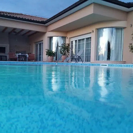 Villa Vacanza *